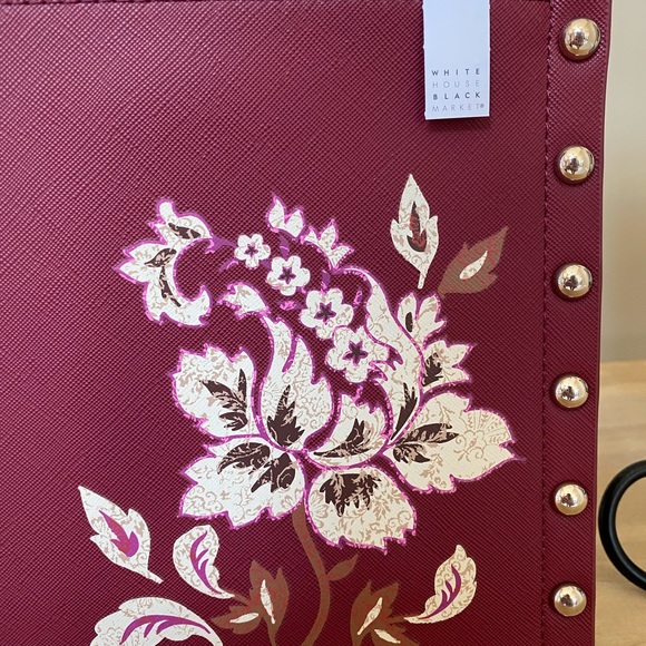 White House Black Market Wristlet - Picture 5 of 6